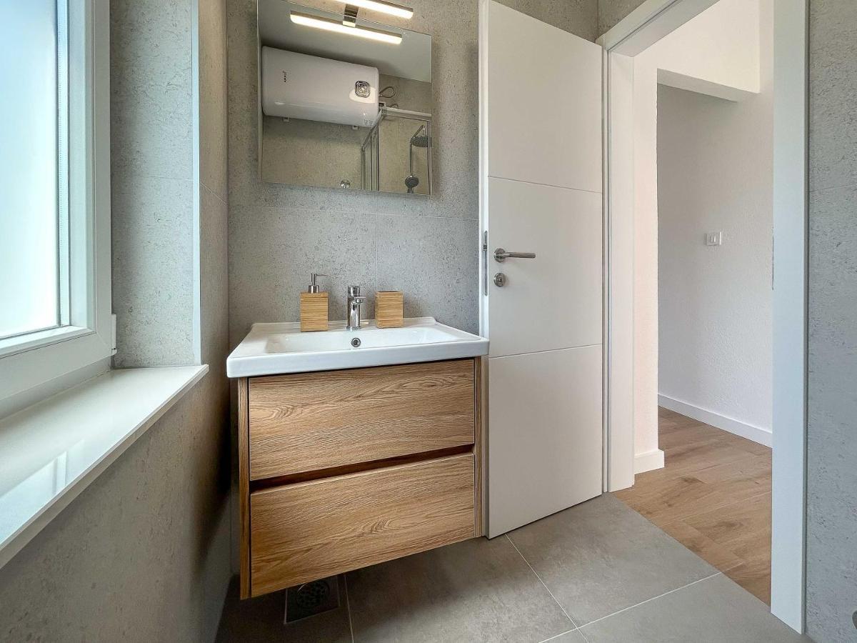Apartmani Tatjana Novalja Bagian luar foto