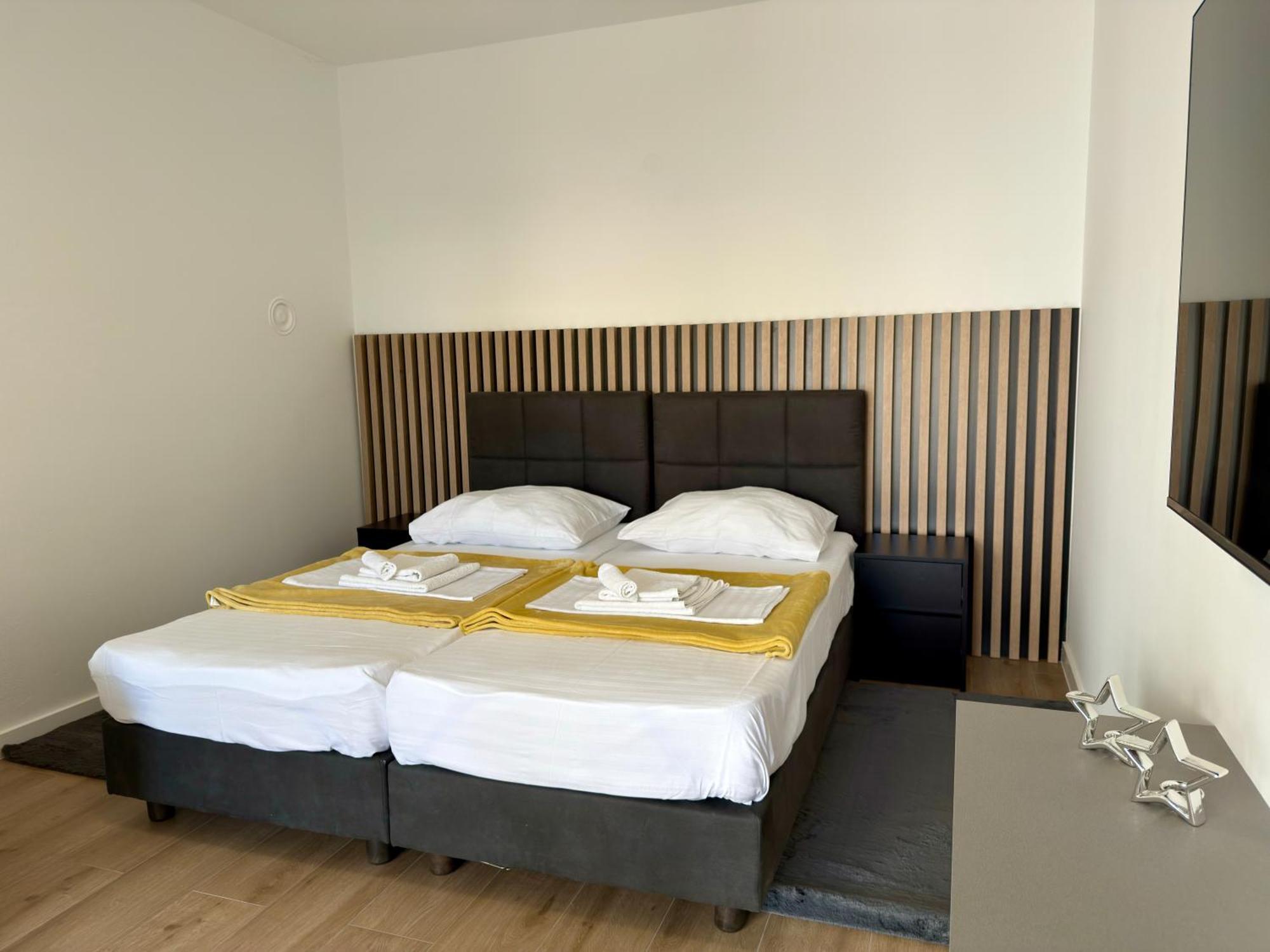 Apartmani Tatjana Novalja Bagian luar foto