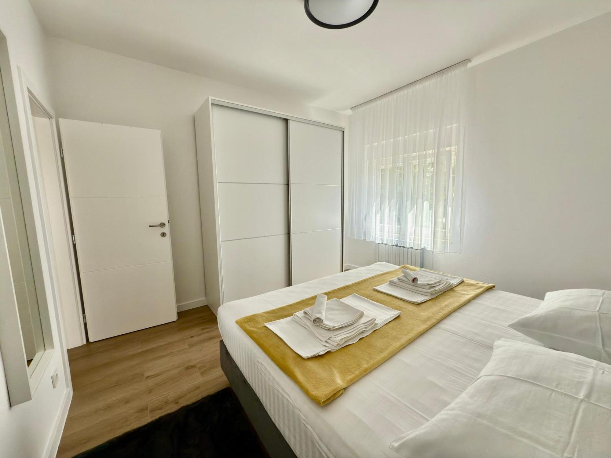 Apartmani Tatjana Novalja Bagian luar foto